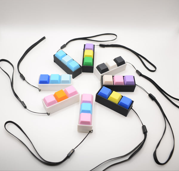 3 Key Keyboard Fidget Keychain — Custom Switches & Colors — view 2
